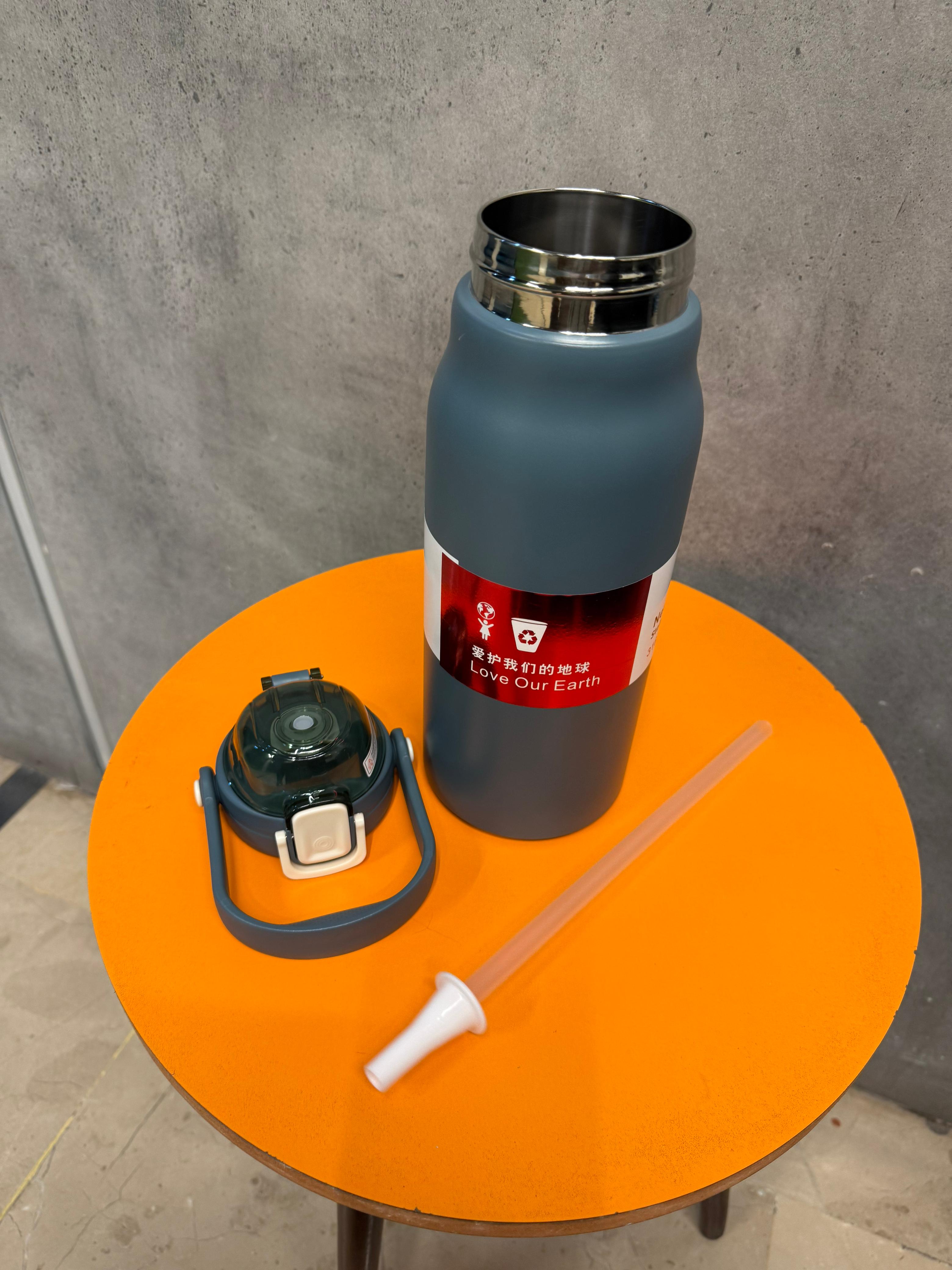 Taylor Bear Large Capacity Stainless Steel 316 Insulated Water Bottle with Straw