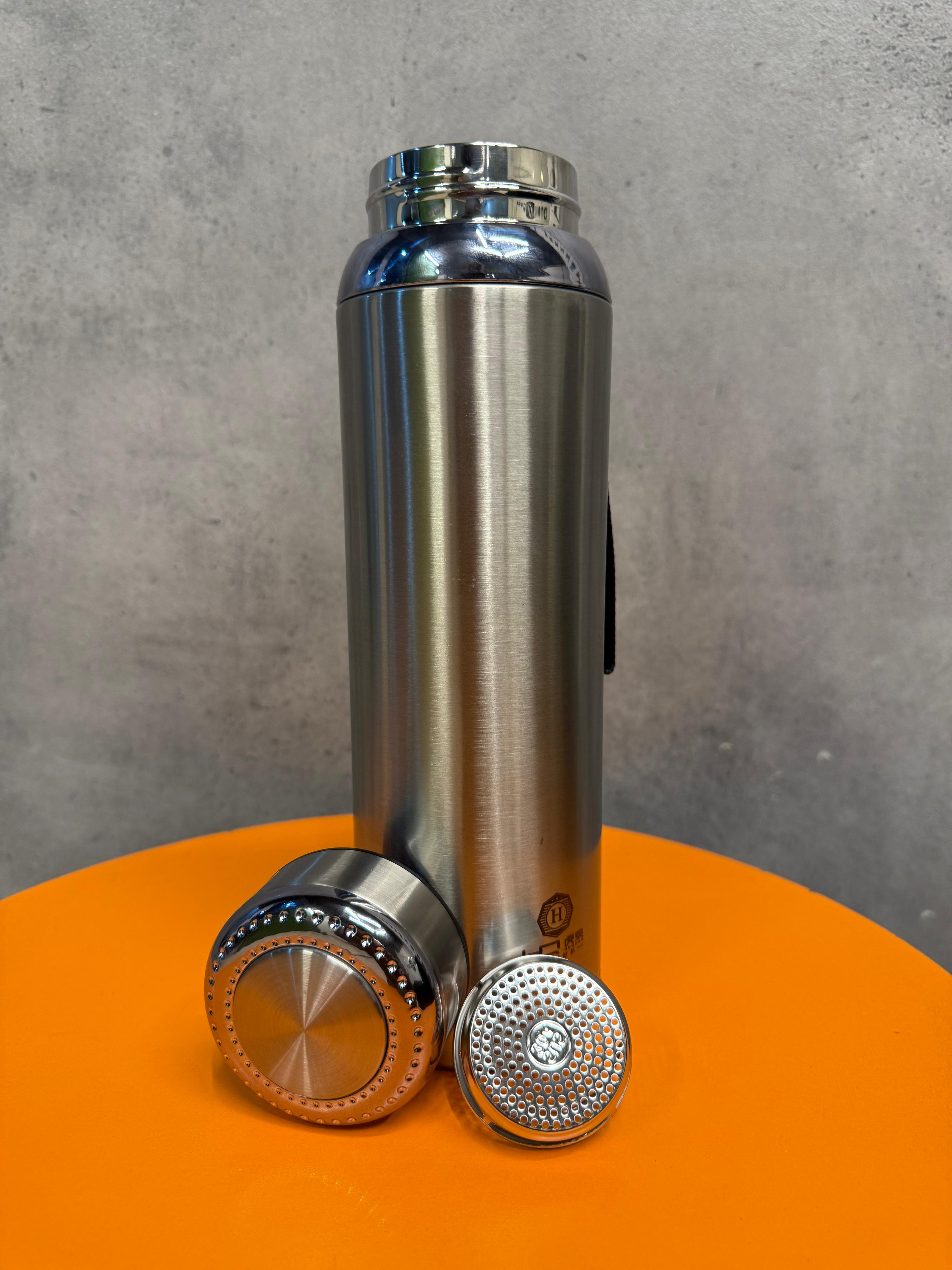 304 stainless steel vacuum insulated hot and cold thermos water bottle with strainer