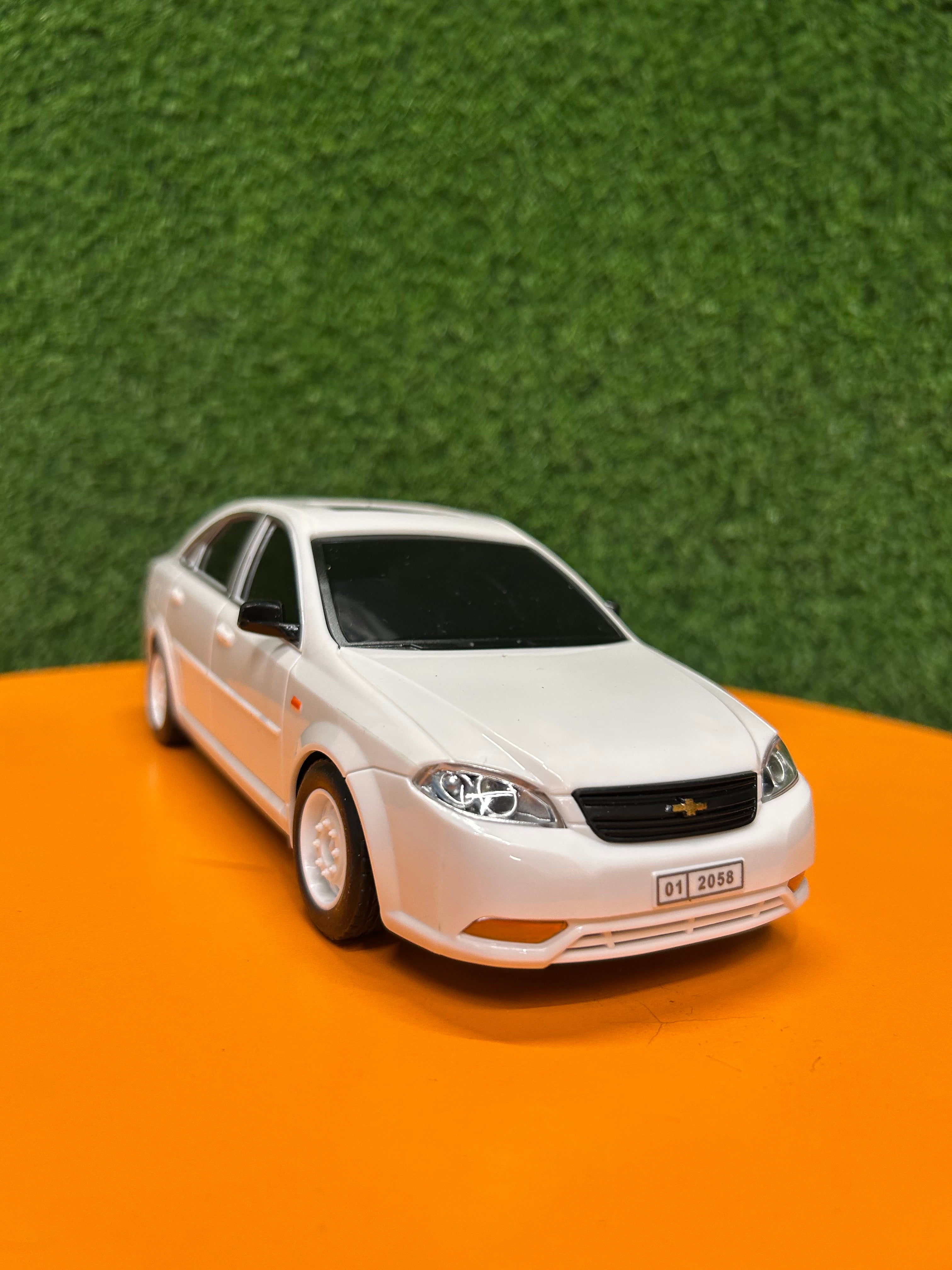 1:18 scale 4WD Remote Control Car with Lights and Rubber Tires | Buick Excelle | Daewoo Gentra | Chevrolet Aveo