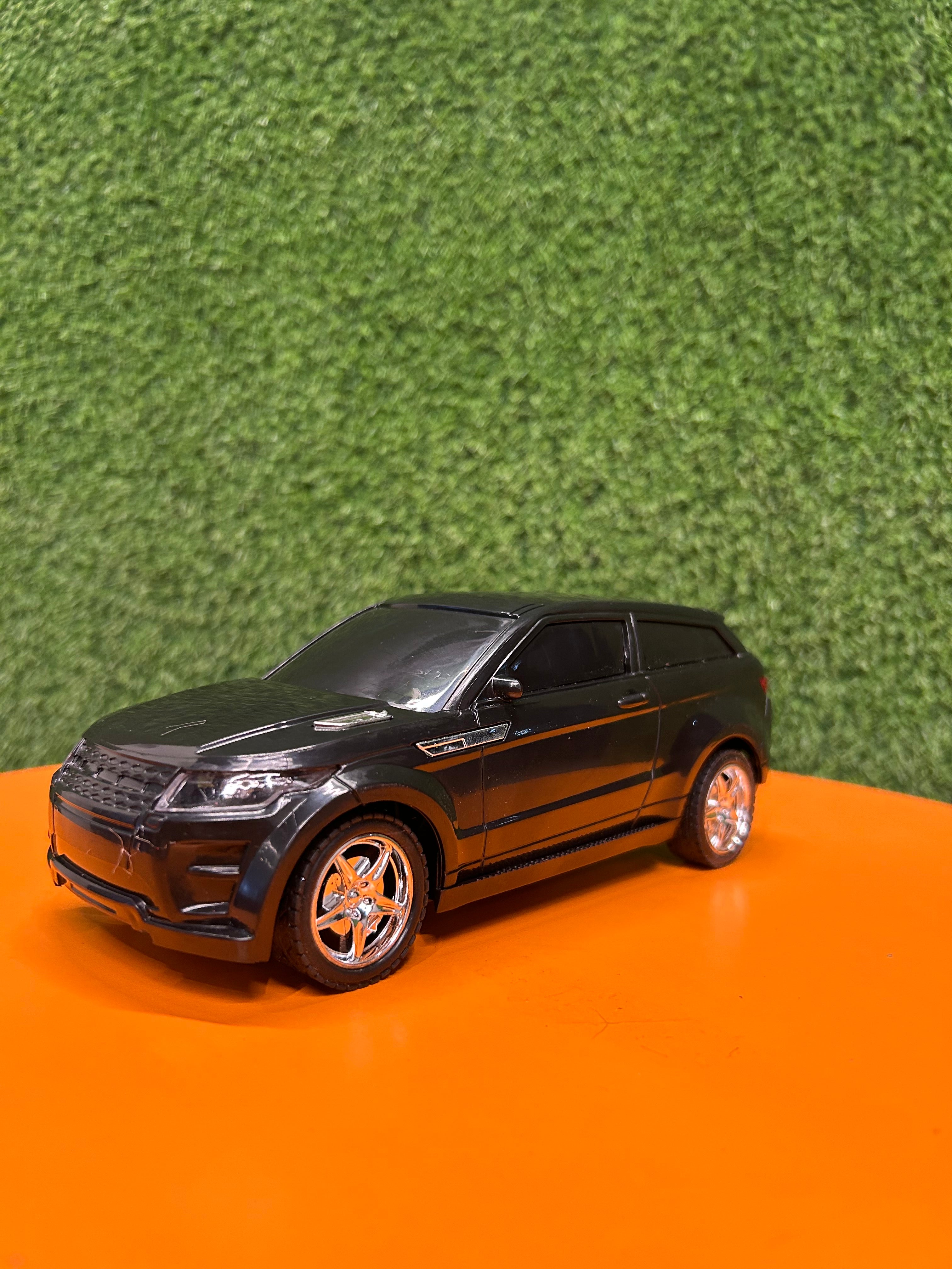 1:24 scale 4WD Remote Control SUV with Lights and Rubber Tires | Range Rover
