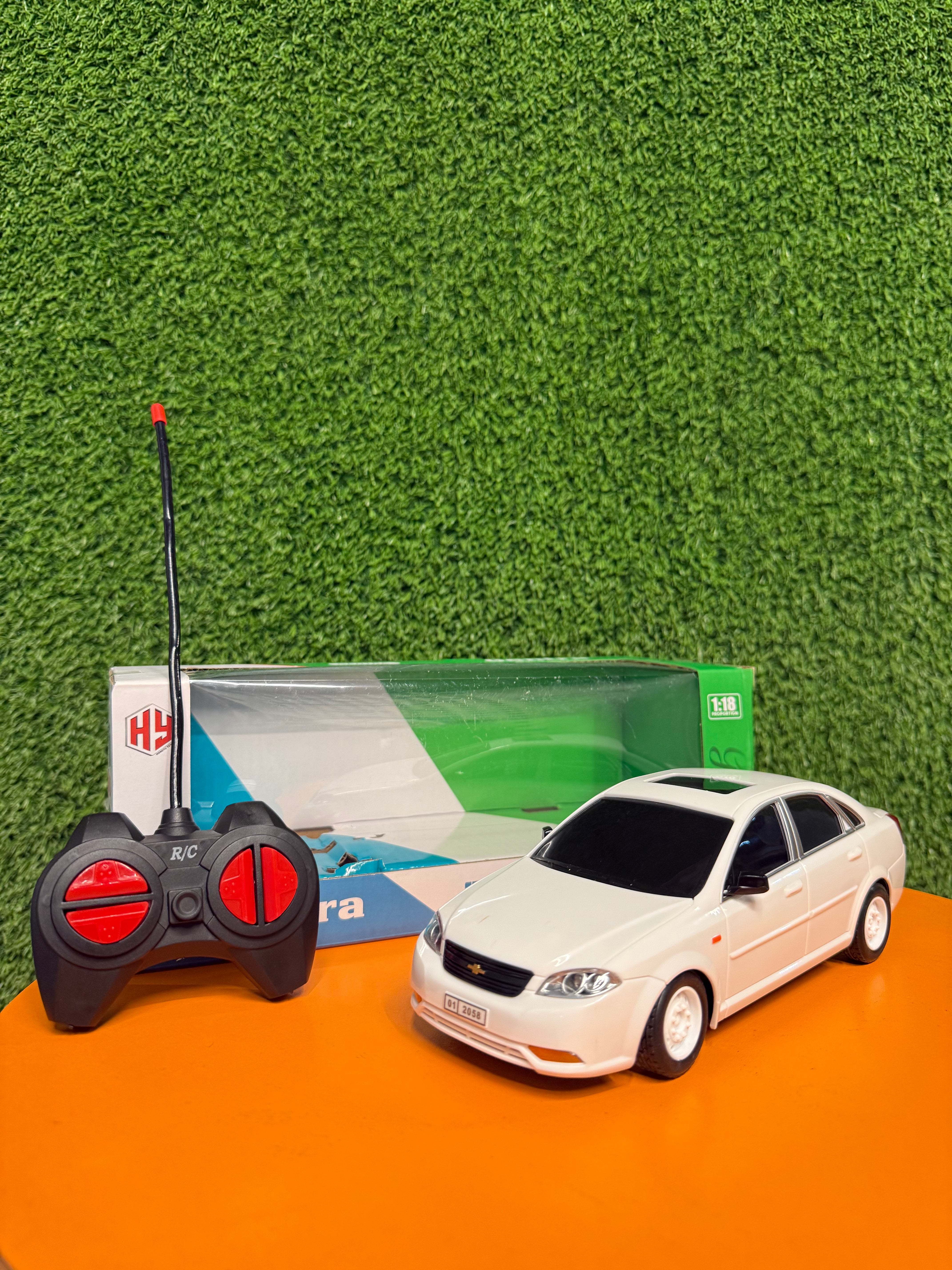 1:18 scale 4WD Remote Control Car with Lights and Rubber Tires | Buick Excelle | Daewoo Gentra | Chevrolet Aveo